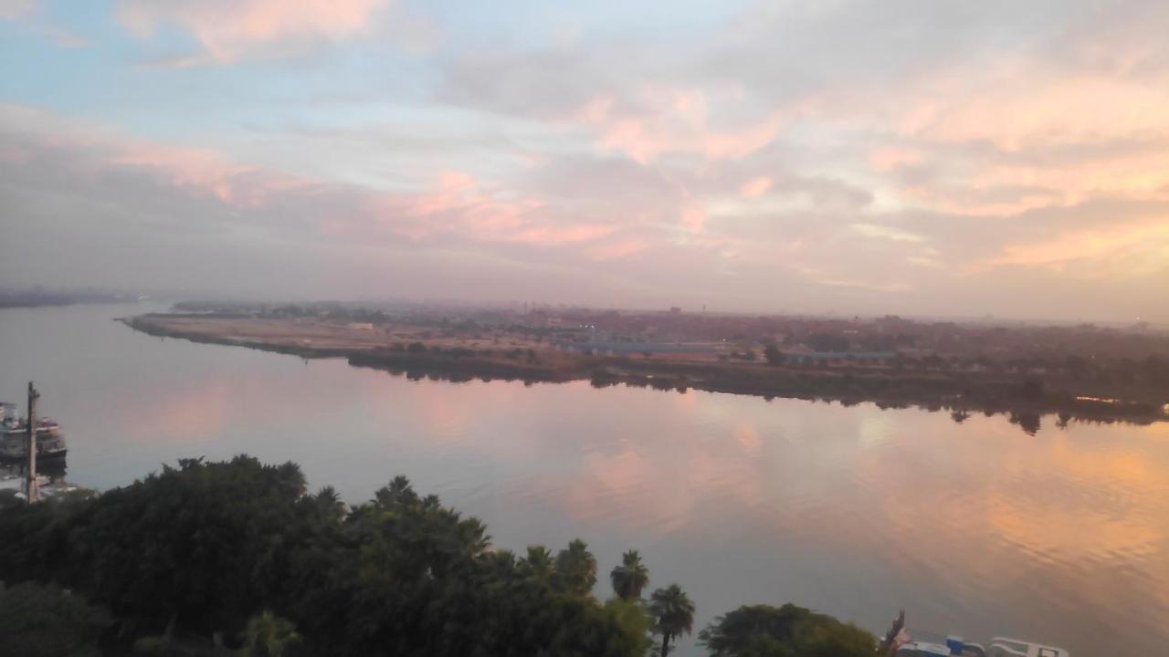 Nile Pyramidal View Apartment Le Caire Extérieur photo
