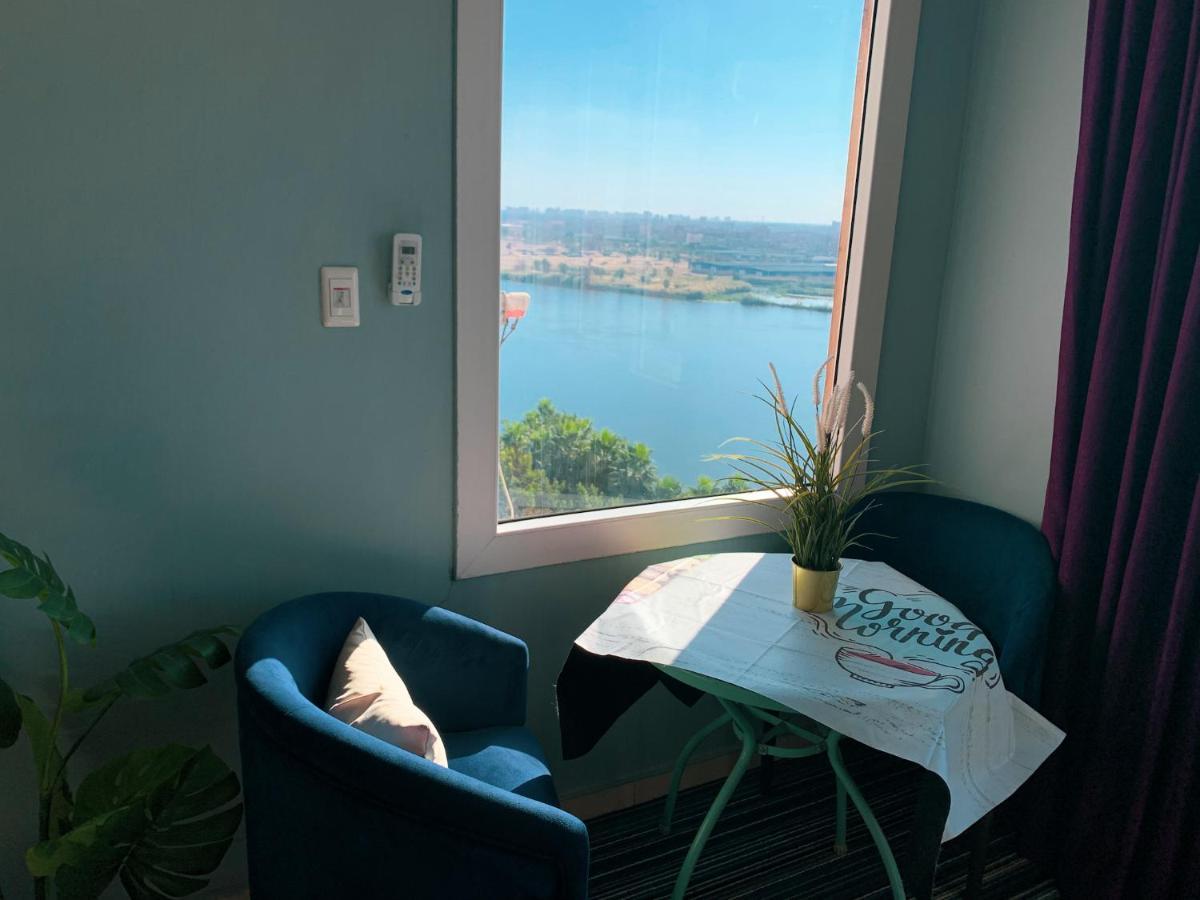 Nile Pyramidal View Apartment Le Caire Extérieur photo
